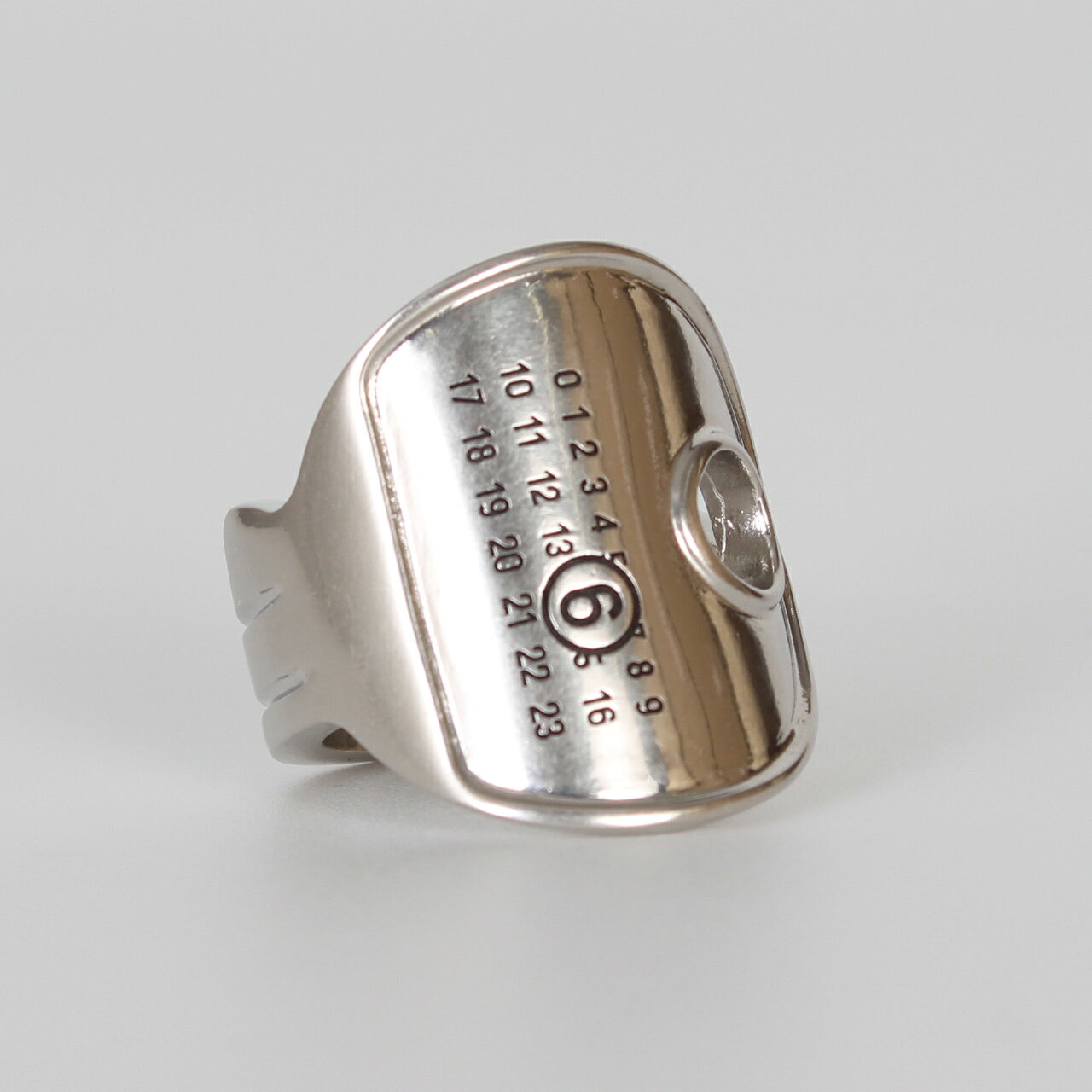 エムエム6 メゾンマルジェラ MM6 MAISON MARGIELA リング NUMERIC CUFF RING  レディース SM7UQ0080 P7105