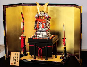 五月人形 鎧飾り 平安豊久 雄山 国宝甲冑模写 青森県八戸市櫛引八幡宮所蔵 国宝白糸褄取威大鎧模写 奉納鎧 三分の一本仕立 白糸褄取之鎧 GG-006 p4