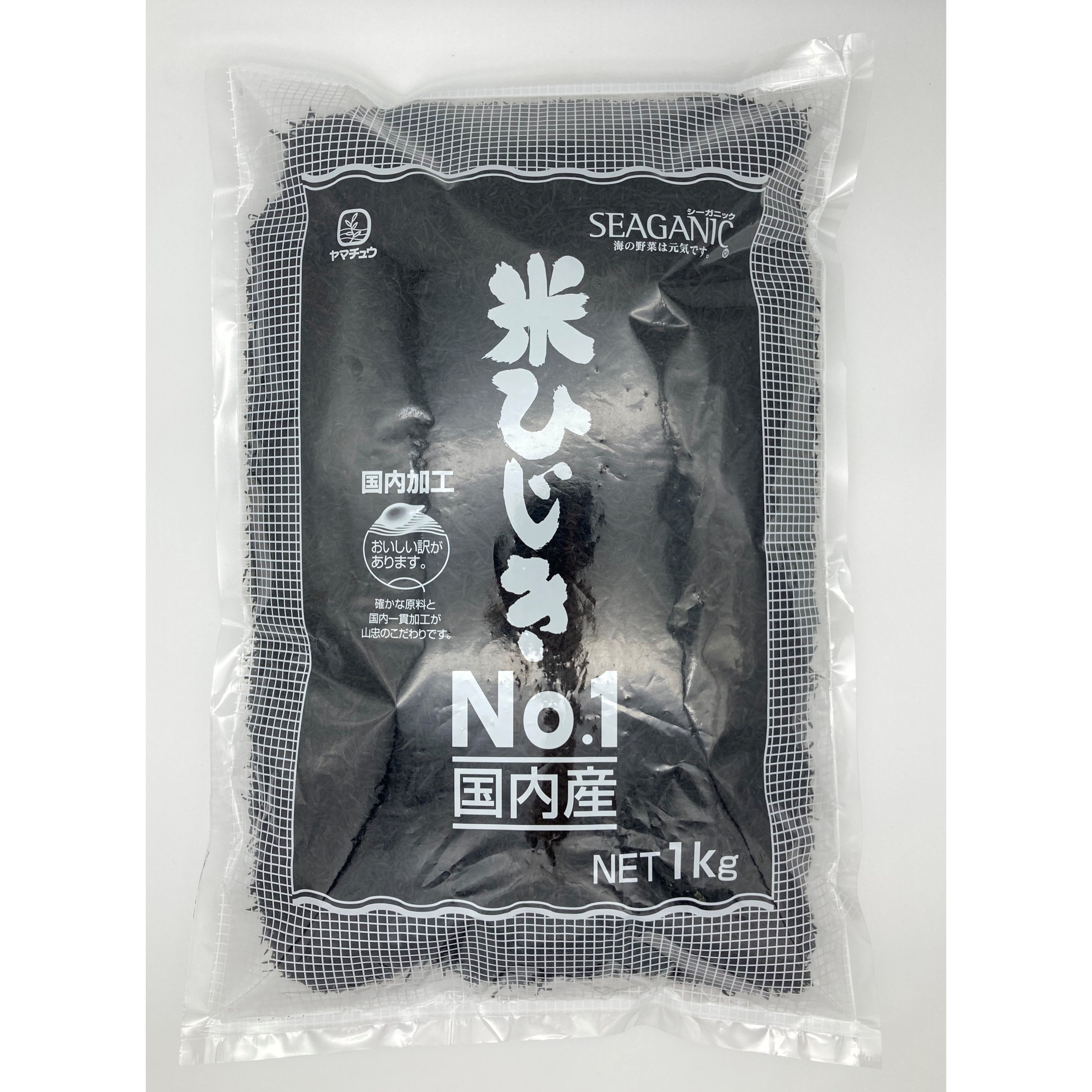 当社独自の製法で製造加工した国内産ひじきです。ひじき本来の味と食感を引き出しました。自然な海の香りやシャキッとした食感が特徴です。ひじきには食物繊維やミネラル分が豊富に含まれています。