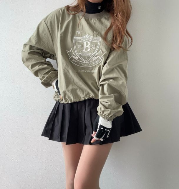EMBLEM刺繍プルオーバー K240918-01 韓国ゴルフウェア ゴルフウェア レディース トップス カジュアル ビックシルエット 大きいサイズ オーバーサイズ 薄手 秋 安い プチプラ 緑 ベージュ 無地 シンプルトップス ゴルフ女子 可愛い お洒落 韓国ブランド プティオール