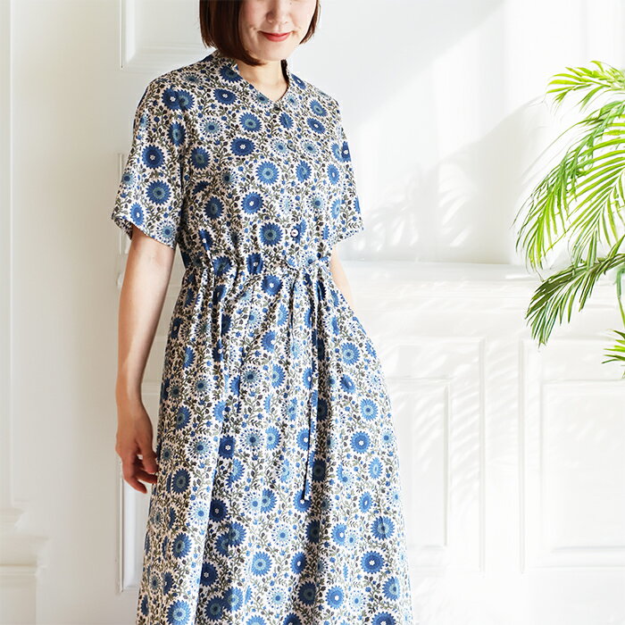 乐天商城 - リバティ 半袖ワンピース スタンドカラー　＜イブニングサン＞　リゾートワンピ　CLIOシリーズ　楽　ゆったり　着やせ　リバティプリント　国産