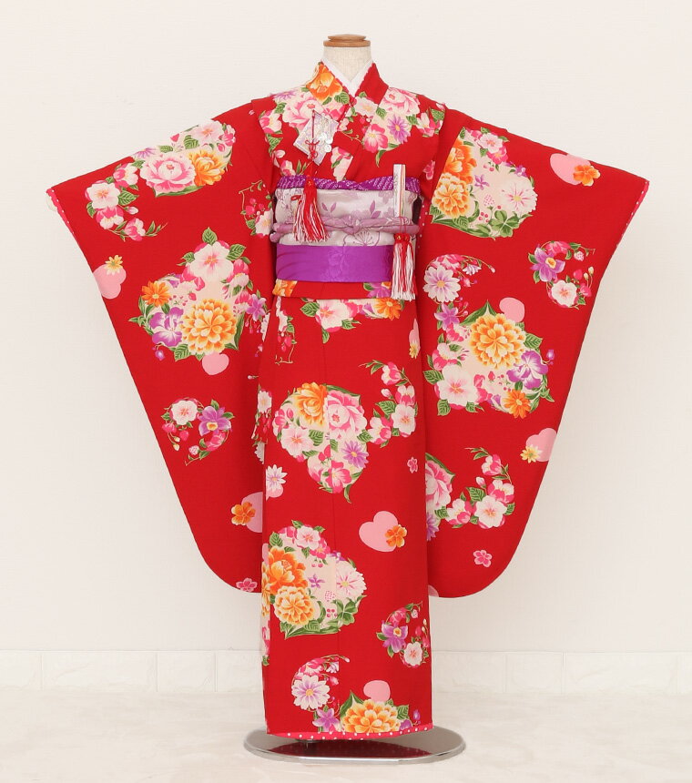 ◆人気キーワード◆ 送料無料　七五三　753　7歳　七歳　着物　レンタル　草履　バッグ　フルセット　一生に一度の 返品・交換について 商品の返品・交換は次の場合のみとさせていただいております。1. 商品が不良の場合2. 配達途中の事故などで破損・損傷が生じた場合3. ご注文いただいたものと異なる商品が届けられた場合上記のような状況が発生した場合、至急ご連絡いただきますようお願いいたします。「サイズが合わない」「イメージと違う」「注文を間違えた」等のお客様都合での返品や交換はお受けいたしかねます。 商品について 商品番号7-0196 素材ポリエステル サイズ裄51cm　袖丈75cm身丈131cm 対象年齢6-7歳 レンタル内容着物、長襦袢(半襟縫い付け済)、作り帯、帯揚げ、帯締め、しごき、筥迫、びらかん、扇子、伊達締め、腰紐3本、コーリンベルト、草履、バッグ 商品状態レンタル 注意書き帯はお選びいただくことができません。あらかじめご了承ください。モニターの発色の具合によって実際のものと色が異なる場合がございます。半襟/草履バッグ/その他小物は変更になる場合があります。あらかじめご了承ください。　＝＝＝　重　要　＝＝＝ご購入前に必ずレンタルご予約状況をご確認ください 現在のご予約済み日は商品画像の下に記載しております。 ↓　↓　レンタルご予約状況まで　↓　↓↓　↓　スクロールしてください　↓　↓ 予約済みの日程とご希望の使用日が重複している場合は、ご注文をお受けできません。 レンタルご予約状況 ※レンタル前に必ずご確認下さい！ 〇レンタル可能です。 上記の期間以外はレンタル可能です。 また、「〇」となっている場合もレンタル可能です。 仕様上、ご予約の反映には最大24時間かかる場合がございます。 定休日前日の予約状況の反映は翌営業日中となります。 返品・交換について 商品の返品・交換は次の場合のみとさせていただいております。1. 商品が不良の場合2. 配達途中の事故などで破損・損傷が生じた場合3. ご注文いただいたものと異なる商品が届けられた場合上記のような状況が発生した場合、至急ご連絡いただきますようお願いいたします。「サイズが合わない」「イメージと違う」「注文を間違えた」等のお客様都合での返品や交換はお受けいたしかねます。 商品について 商品番号7-0196 素材ポリエステル サイズ裄51cm　袖丈75cm身丈131cm 対象年齢6-7歳 レンタル内容着物、長襦袢(半襟縫い付け済)、作り帯、帯揚げ、帯締め、しごき、筥迫、びらかん、扇子、伊達締め、腰紐3本、コーリンベルト、草履、バッグ 商品状態レンタル 注意書き帯はお選びいただくことができません。あらかじめご了承ください。モニターの発色の具合によって実際のものと色が異なる場合がございます。半襟/草履バッグ/その他小物は変更になる場合があります。あらかじめご了承ください。 サイズ表適応身長女の子用草履男の子用草履 3歳用85〜100cm13cm〜18cm14.5cm〜18cm 5歳用100〜115cm17cm〜21cm18cm〜21cm 7歳用115〜125cm18cm〜21.5cmー 10歳用125〜135cmー21cm〜22cm ※サイズは目安になります。規定サイズ外はご用意がございませんのでご了承ください。 ≪オプション≫ ストレッチ足袋　サイズ表 ≪SS≫13〜14cm≪S≫15cm〜16cm≪M≫17cm〜18cm≪L≫19cm〜20cm≪LL≫21cm〜22cm ※足サイズにより上記の中からご用意させていただきます。 規定サイズ外はご用意がございませんのでご了承ください。