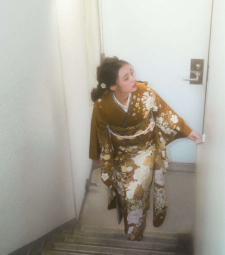 【レンタル】【f-0100】振袖【2027年成人式ご予約受付中】 フルセットレンタル レンタル17点セット [成人式 晴れの日 振袖 二十歳 正絹][送料無料][4泊5日]