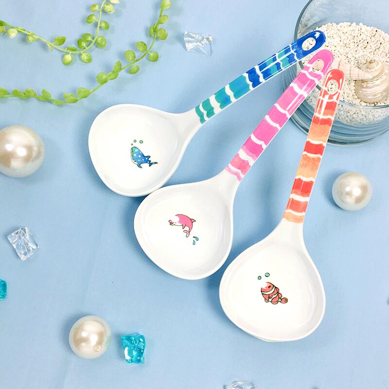 レードル 中 【 海 】( イルカ / ジンベエ / クマノミ ) メラミン 食器 軽い 丈夫 ジンベエ イルカ ク..