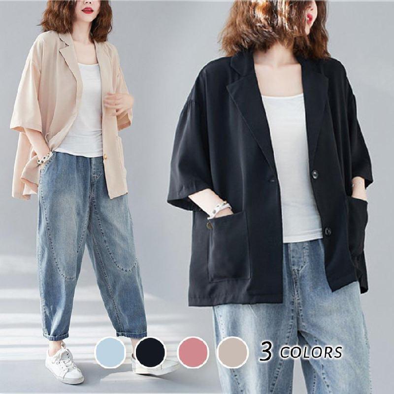 ■サイズ/cm L：着丈66/バスト120/袖丈46 XL：着丈67/バスト124/袖丈47 ----------------■素材：ポリエステル ----------------■注意事項※お客様の閲覧環境により、実物と色具合や質感が異なって見える場合がございます。 ※サイズは平置きサイズです。素人採寸ですので、若干の誤差がございます、ご了承ください。----------------春夏にぴったりな清涼感のあるジャケット。 ストレートシルエットのやや長めの着丈感でモードな印象に。 バサッとリラックス感のある雰囲気で着こなす、Tシャツなどカジュアルなトップスにラフに羽織るのがおすすめです。----------------■キーワードテーラージャケット スーツジャケット レディース 夏 5分袖 薄手 無地 カジュアルスーツ ベージュ 40代 50代 30代 涼しい 通勤 羽織り