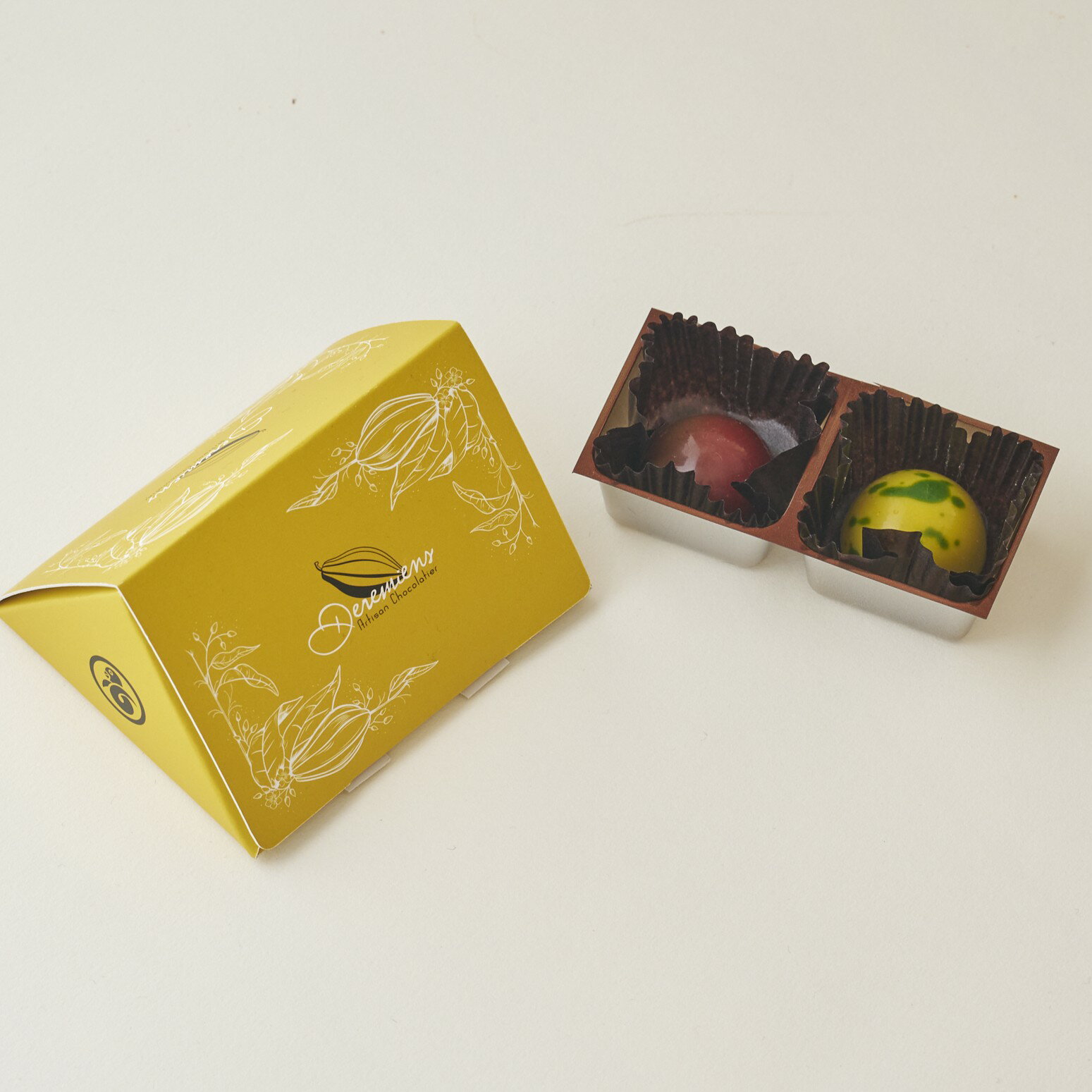 �ڥɥ���ߥ�����������Ź�� �ɥ���ߥ��󥻥쥯�����2��2γ���˥ɥ���ߥ��� ���祳�졼�� ���祳 ���礳 �Х�󥿥��� �ۥ磻�ȥǡ� �٥륮�� ľ͢�� ���ۻ�...