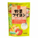 商品情報【内容量】35g（5g×7本）【原材料】タピオカ（国内製造）、食塩、野菜パウダー（たまねぎ、人参、トマト、とうもろこし）、粉末小麦発酵調味料（小麦を含む）、香辛料（にんにく粉末、生姜粉末、セロリ粉末、黒胡椒）、粉末醤油（大豆を含む）、食用植物油脂（有機べに花油）、澱粉【アレルゲン（28品目）】小麦 / 大豆【保存方法・注意事項】保存方法：直射日光・高温多湿を避け常温暗所保存 ○本品製造工場では「卵」・「乳成分」・「そば」・「落花生」・「えび」・「かに」を含む製品を生産しています。 ○澱粉分解物はタピオカ澱粉から作られた食品素材で、ブイヨンを溶けやすく顆粒状にする為に使用しています。 ○粉末小麦発酵調味料は小麦を主原料に発酵させて作った調味料です。 ○粉末醤油の大豆は、遺伝子組換えの混入を防ぐため分別生産流通管理を行っています。 【召し上がり方・使い方】野菜スープ（1袋で2人分） 1．器に1袋の中身をあけます。 2．熱湯を300ml注ぎます※お好みにより熱湯の量は加減して下さい。 3．軽くかきまぜてお召し上がりください。 スープ以外にも、シチュー・ロールキャベツ・カレーなどの煮込み料理、ピラフ、リゾット、チャーハン、パスタ、グラタン、ドレッシングの味付け、ハンバーグの下味付けにもお使い頂けます。創健社 野菜ブイヨン 35g（5g×7本） 7種類の野菜の旨味を凝縮した使いやすい顆粒タイプのブイヨン（スティック個包装）。動物性原材料を一切使用せず、植物素材のみで作りました。 ※【重要】賞味期限が2024年6月15日となっております。在庫なくなり次第販売は終了となります。○7種類の野菜（玉ねぎ・人参・トマト・とうもろこし・にんにく・セロリ・しょうが）の旨味に有機べに花油のまろやかな味わいを合わせ、深みのあるコクを引き出した、使いやすい顆粒タイプのブイヨンです。 ○動物性の油脂、エキスなど動物性原料を一切使用しておりません。 ○野菜料理にはもちろん、お肉や魚介の料理に使うと素材の味が引き立ち風味が一層豊かになります。 ○食塩は旨みのある海水塩を使用しています。 ○素材の風味を大切にし、酵母エキスは使用していません。 10