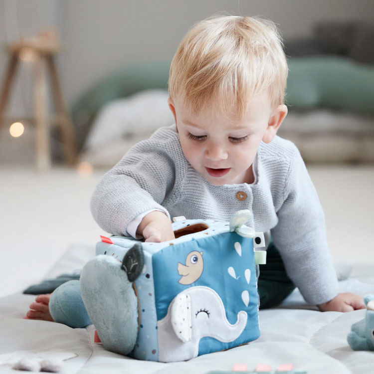 ディスカバリーキューブ ディアフレンズ カラーミックス DonebyDeer ダンバイディア 北欧 北欧雑貨 おもちゃ 知育玩具 デンマーク ぬいぐるみ 布製 ベビー 赤ちゃん 女の子 男の子 ギフト プレゼント 出産祝い 動物