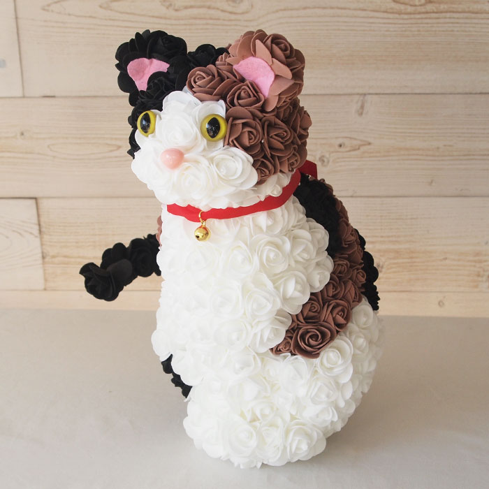 フラワーキャット 花 ギフト 猫 ぬいぐるみ かわいい 猫グッズ ハチワレ猫 三毛猫 ミケ 白猫 黒猫 ネコ ニャンコ 猫の日 素晴らしい品質 造花 出産 結婚 お祝い 猫好き 1個 ローズ 開店祝い 開業祝い 日時指定ok ハチワレ 招き猫 記念日 誕生日