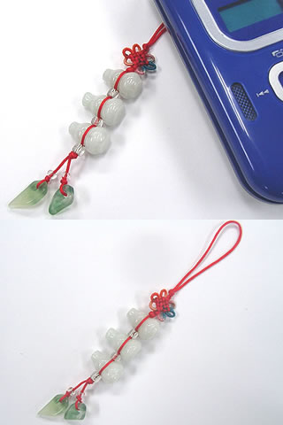 ★打出のひょうたん三連装の玉ストラップ　※天然石で、手作りのため若干の違いがあります。※入荷しまし..