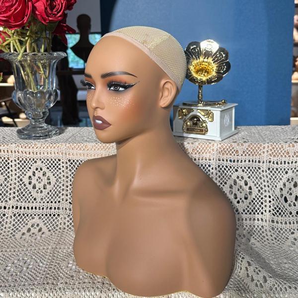 ウィッグ スタイリングマネキンヘッド 帽子 メガネ スカーフ用 肩付き ポータブルヘアピース リアルなマネキンヘッド ヘッドスタンド ネックレス