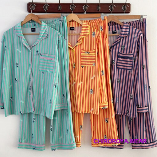 商品情報素材/材質ポリエステル95％、ポリウレタン5％お洗濯方法ハンドウォッシュMADEINKOREAサイズ/寸法FREETOPS身幅54肩幅42袖丈53着丈65PANTSウエスト幅33ヒップ幅54着丈95XLTOPS身幅58肩幅46袖丈58着丈75PANTSウエスト幅36ヒップ幅58着丈100注意モニター発色の具合により色合いが異なる場合がございます。発送10日ほどで発送【7-14日程で発送】ストライプミッキー上下2点SET ナイトウェア　ディズニー　ペアルック　オソロコーデ 嬉しい上下2点SET♪ オソロコーデにもおすすめです♪ 5