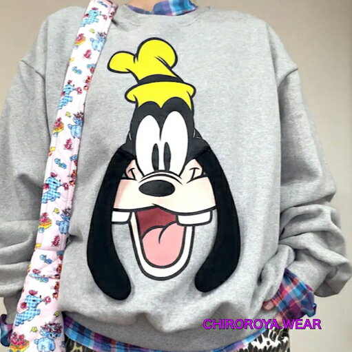 Rakuten - 【20-30日ほどで発送】グーフィーFACEスウェット goofy グーフィ　ディズニー