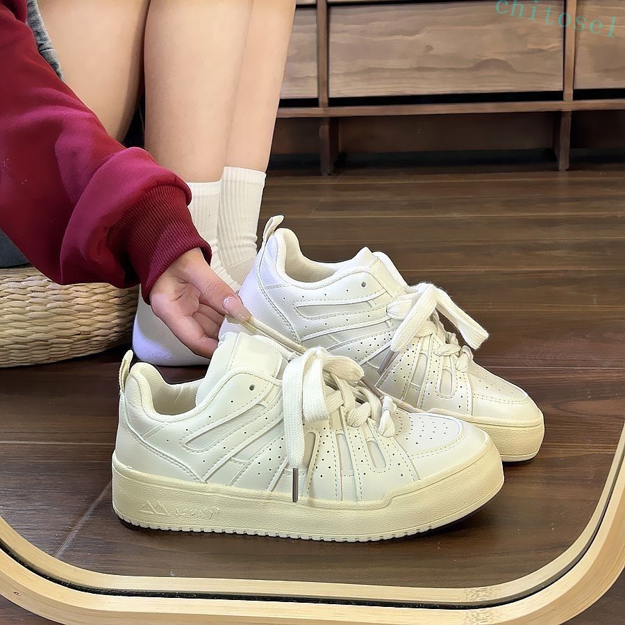 Rakuten - 期間限定5%クーポン 白い靴女性モデル百インズタイド厚底韓国のニッチなカジュアルスポーツシューズ chitose1 歩きやすい 疲れにくい 滑りにくい 通勤 通学 定番 実用的 便利 デイリー 快適 使いやすい