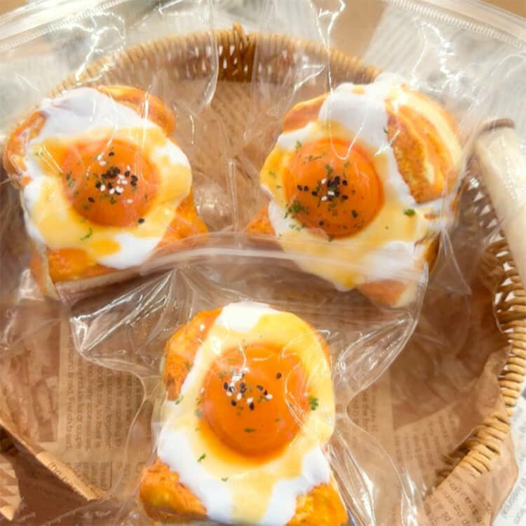 もちもち スクイーズ 神ふわままごと 温泉卵トースト ケーキ 低反発 お握りおにぎり 感触 プッシュ 温泉卵トースト ふわふわおもちゃ おしゃれ ストレス解消 肉球 水感スクイーズ 子供 水感 粘着 ねっとり 触感 感触 握って遊ぶ そっくり chittoshop-10006519 ちっとしょっぷ サンプル画像3