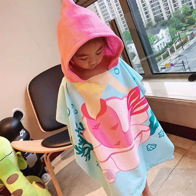 ちっとしょっぷのキッズ 可愛い 吸水速乾 水着 子供用 お風呂上りに お着替えポンチョ 着替えタオル 海 プール ポンチョタオル スイムタオル 薄手 マイクロファイバー お着替えポンチョ キッズ ビーチタオル サーフィン バス用品｜アングル3