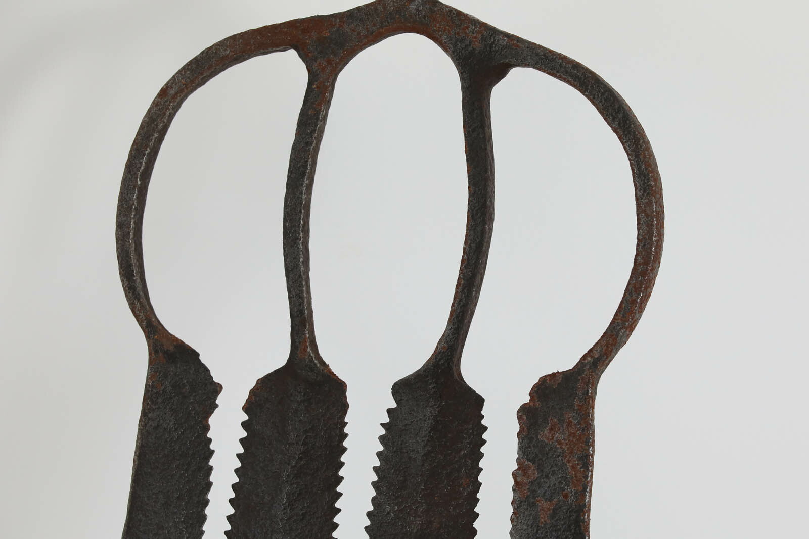 古いデンマークのフィッシュスピア アイアンウォールデコレーション/アートピース【北欧雑貨 ビンテージ雑貨 アンティーク品 ウォールアート モダン オブジェ 置物 インテリア リビング モノトーン おしゃれ】 [2]