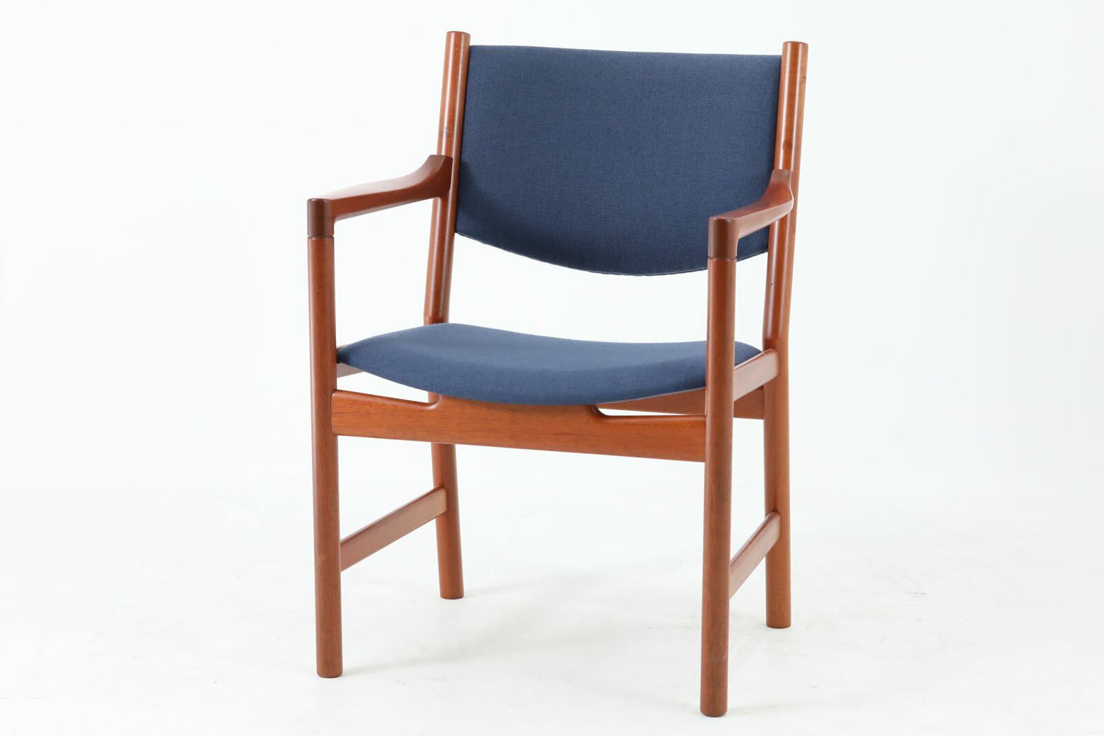 Hans J.Wegner（ハンス・J・ウェグナー）　アームチェア　JH250　マホガニー材　Johannes Hansen（ヨハネス・ハンセン） 【デンマーク製 アンティーク ダイニングチェア パソコンデスクチェア おしゃれ インテリア おすすめ】