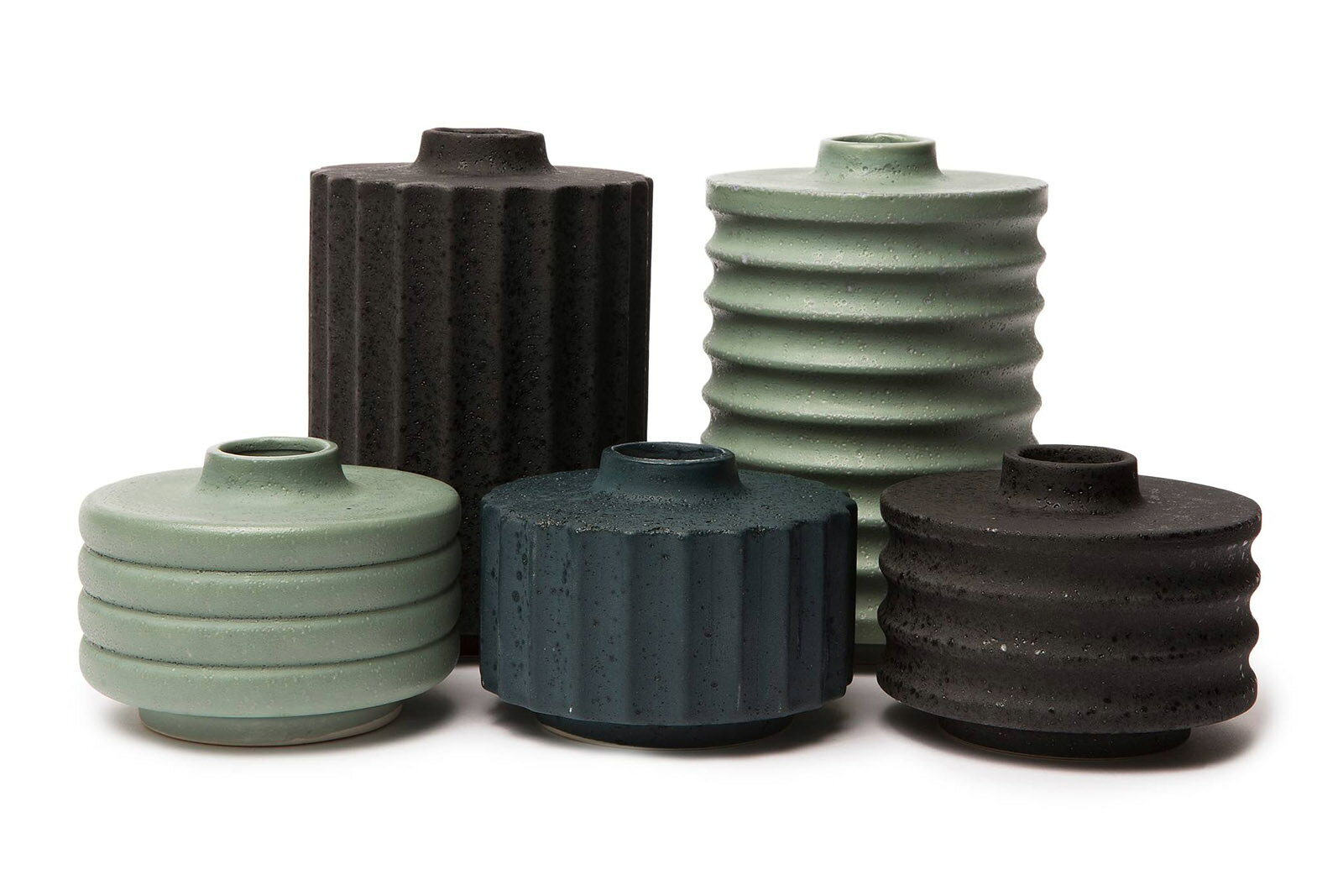 【在庫限り】【再入荷なし】LINDFORM リンドフォーム フラワーベース William ミネラルグリーン 高さ14cm 北欧 花瓶 一輪挿し 花器 インテリア スウェーデン 北欧陶器 北欧デザイン 観葉植物 グリーン 置き物 陶器ベース ナチュラル [2]