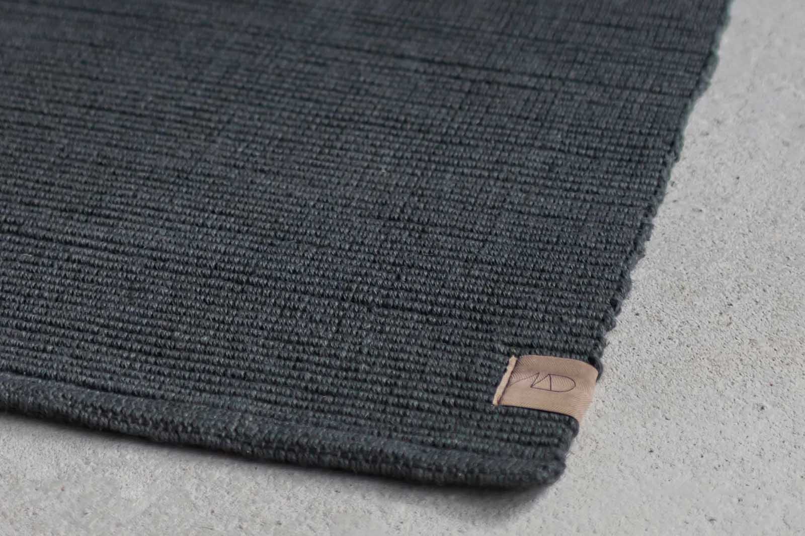 【在庫限り】【再入荷なし】Mette Ditmer 天然ジュート繊維のオーガニックなラグマット RIBBON 70×150cm【北欧雑貨 インテリア デンマーク おしゃれ モノトーン モノクロ シンプル モダン ナチュラル 置物 オブジェ デコレーション