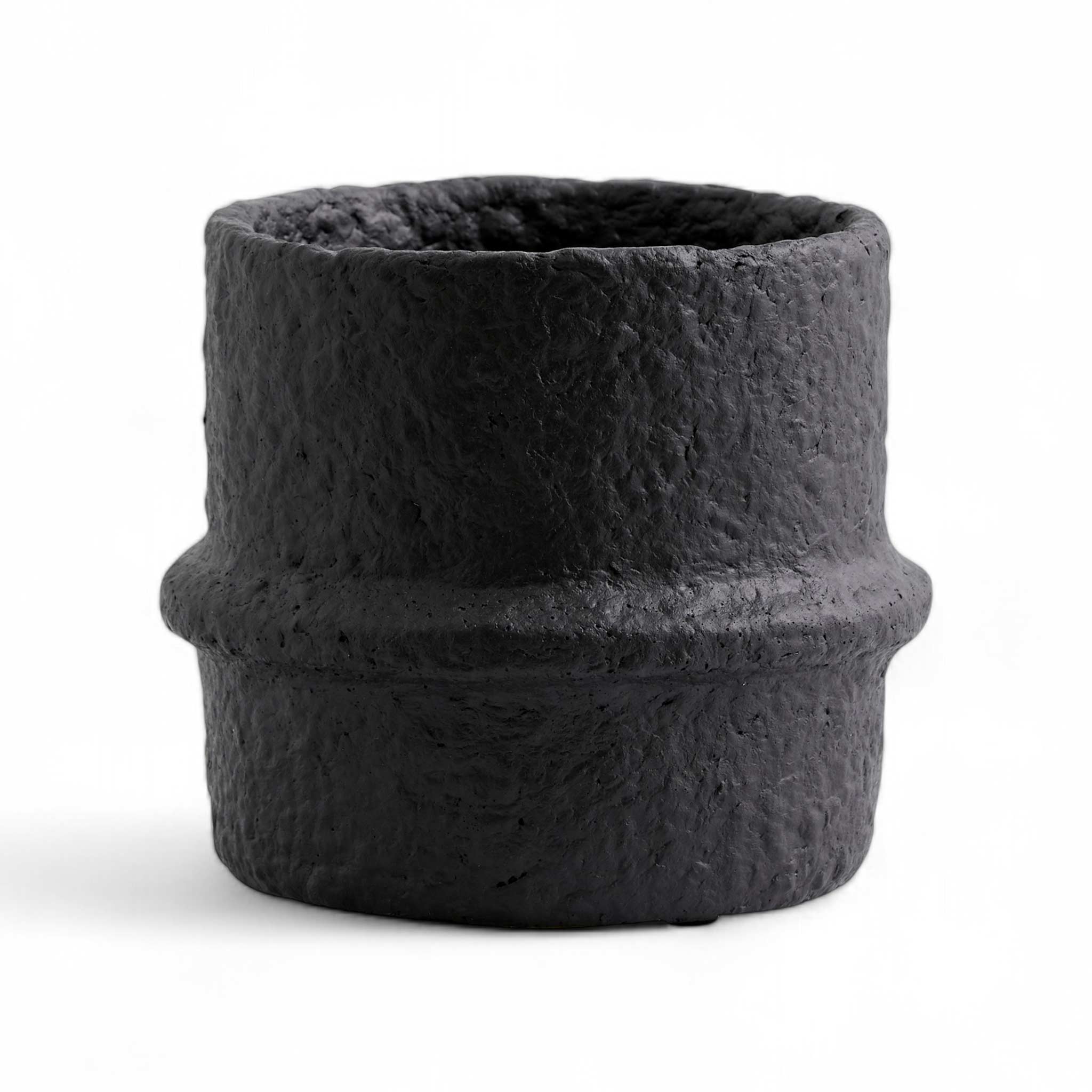 NORDAL 素朴な表面と質感のインテリアフラワーポット ROTE No1 ブラック 植木鉢 プランター ガーデニン..