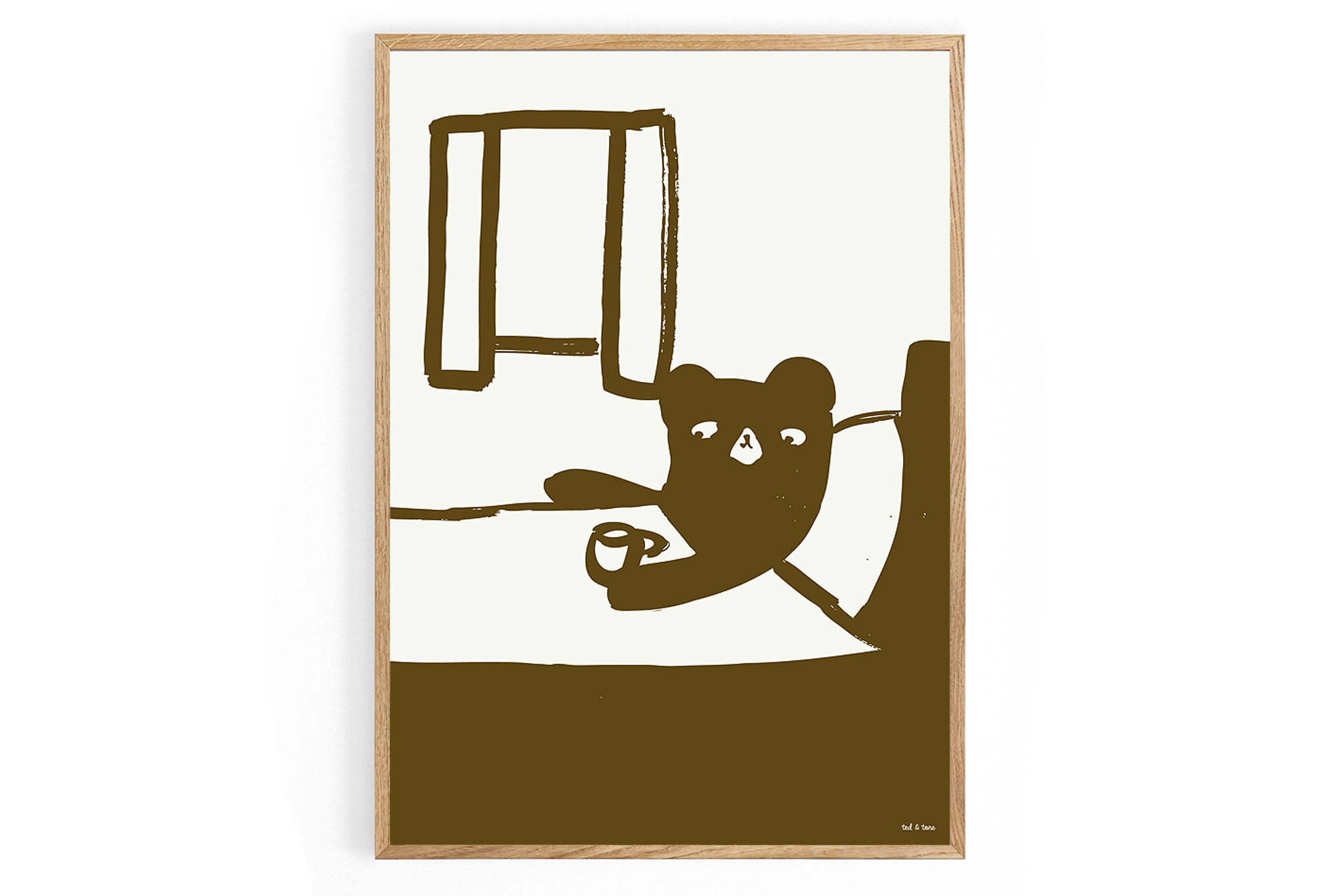 Ted & Toneはオランダのイラストレーションブランドです。2003年に4体の手作り人形から始まったTed & Toneは、子供たちのスペース向けに遊び心のあるデザインで環境に優しい素材のプリントを提供することに重点を置いています。ミニマルなアースカラーを基調として子供から大人まで楽しめるような素敵なタッチの作品です。 商品コード 148xTT014-50x70 ブランド Ted & Tone（オランダ） デザイナー − サイズ 500 × 700mm 素材 農業廃棄物原料紙（90gsm） ※薄手の用紙になります。 ※無漂白のため薄く茶色がかった用紙になります。 原産国 オランダ 　 商品パッケージ なし（チューブケース） お手入れ − 備考 >> ポスターフレーム（別売り） ポスターのみです。フレームは付属しません。 掲載画像はブランド提供のものを使用しておりますがモニタ等環境によっては色味などが若干異なって見える場合があります。 ポスターの淵や角には輸送による小さな折れやしわなどがある場合がございますのであらかじめご了承ください。 同サイズのポスターフレームを同時に購入された場合は、フレームにポスターを入れた状態でお届けします。 &nbsp; &nbsp;