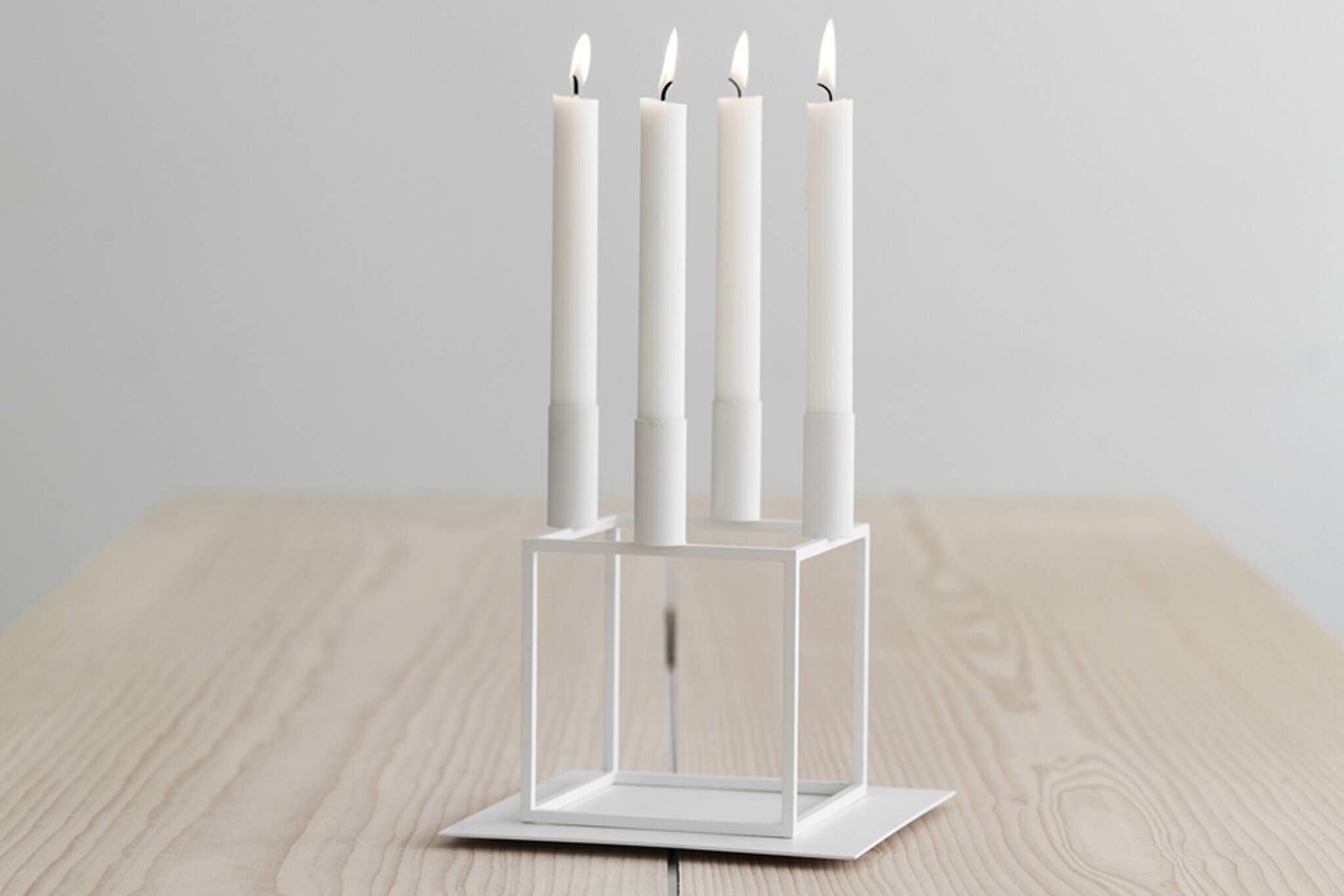 【在庫限り】【再入荷なし】by Lassenバイラッセン　Candles, white 16 pcs【Mogens Lassen モーエンス・ラッセン by Lassen kubus用 ろうそく キャンドル】