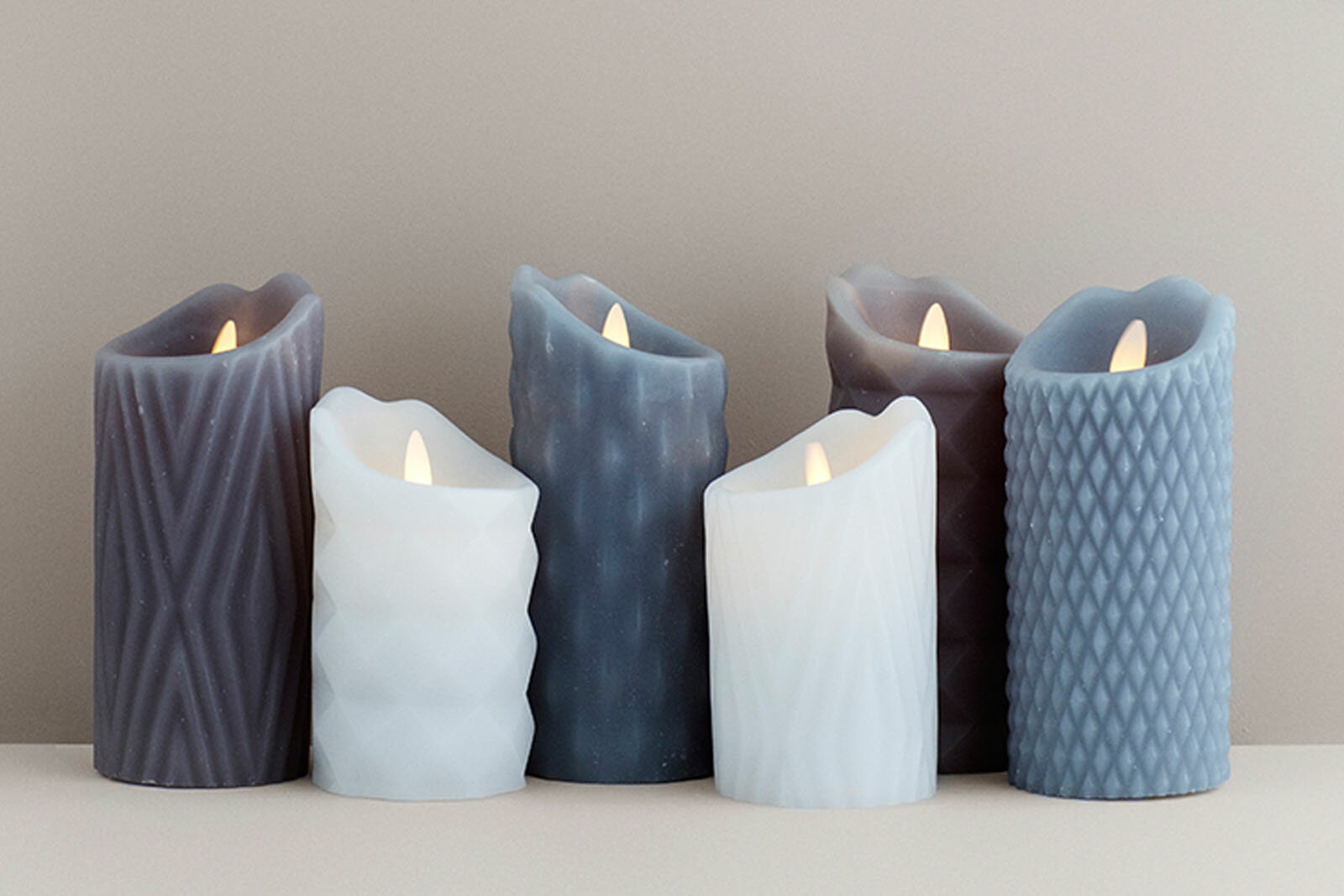 【在庫限り】【再入荷なし】 Broste Copenhagen　LEDピラーキャンドル　2本セット　高さ13cm　リネン【北欧雑貨 デンマークブランド シンプル モダン モノトーン おしゃれ インテリア モノクロ 可愛い レトロ 収納 リビング オブジェ 置物 LED】