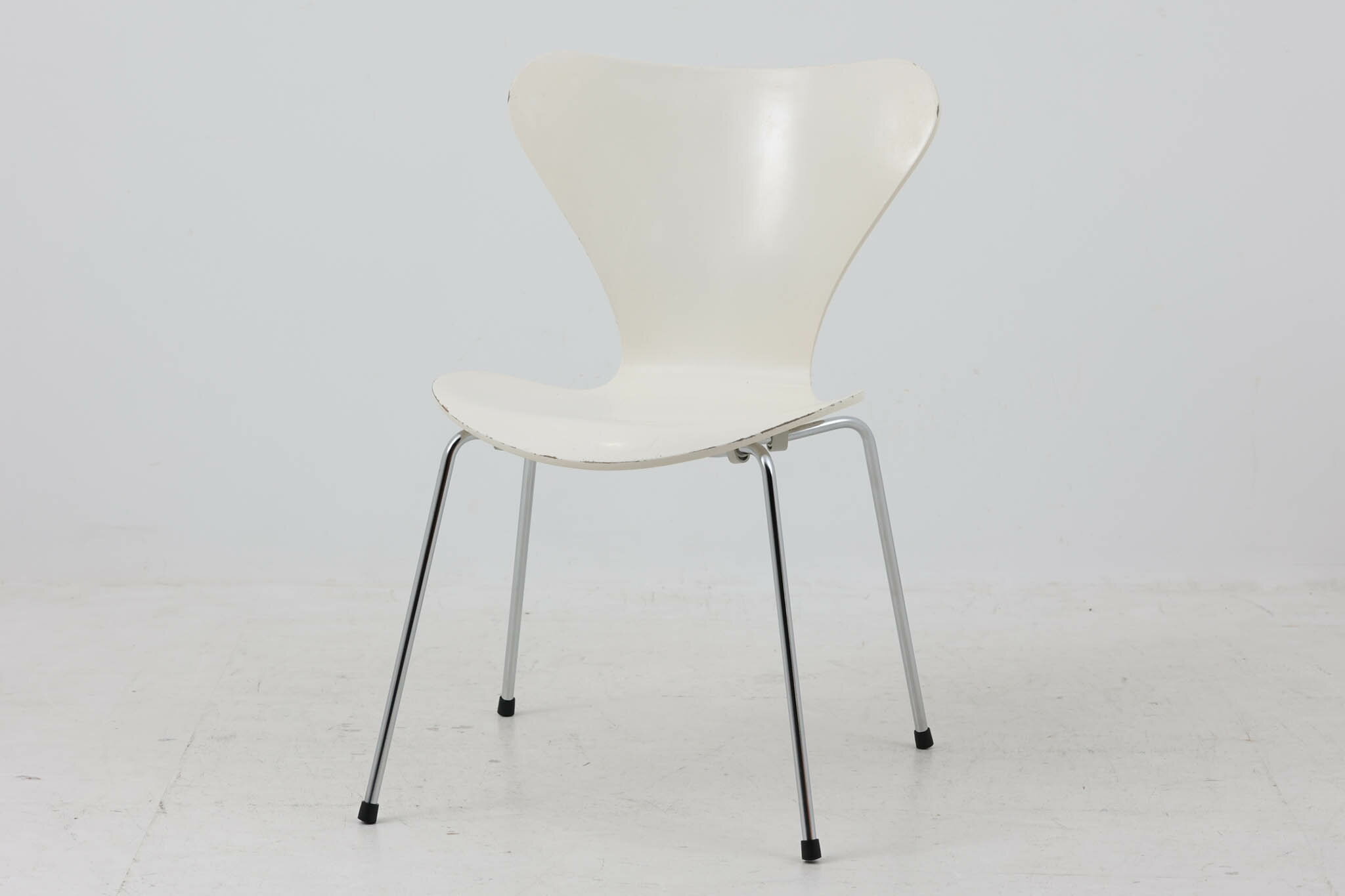 Rakuten - Fritz Hansen(フリッツ・ハンセン)　セブンチェア　Arne Jacobsen(アルネ・ヤコブセン)　北欧家具ビンテージ【アンティーク デザイナー家具 本物 希少 デスクチェア ダイニングチェア おしゃれ】