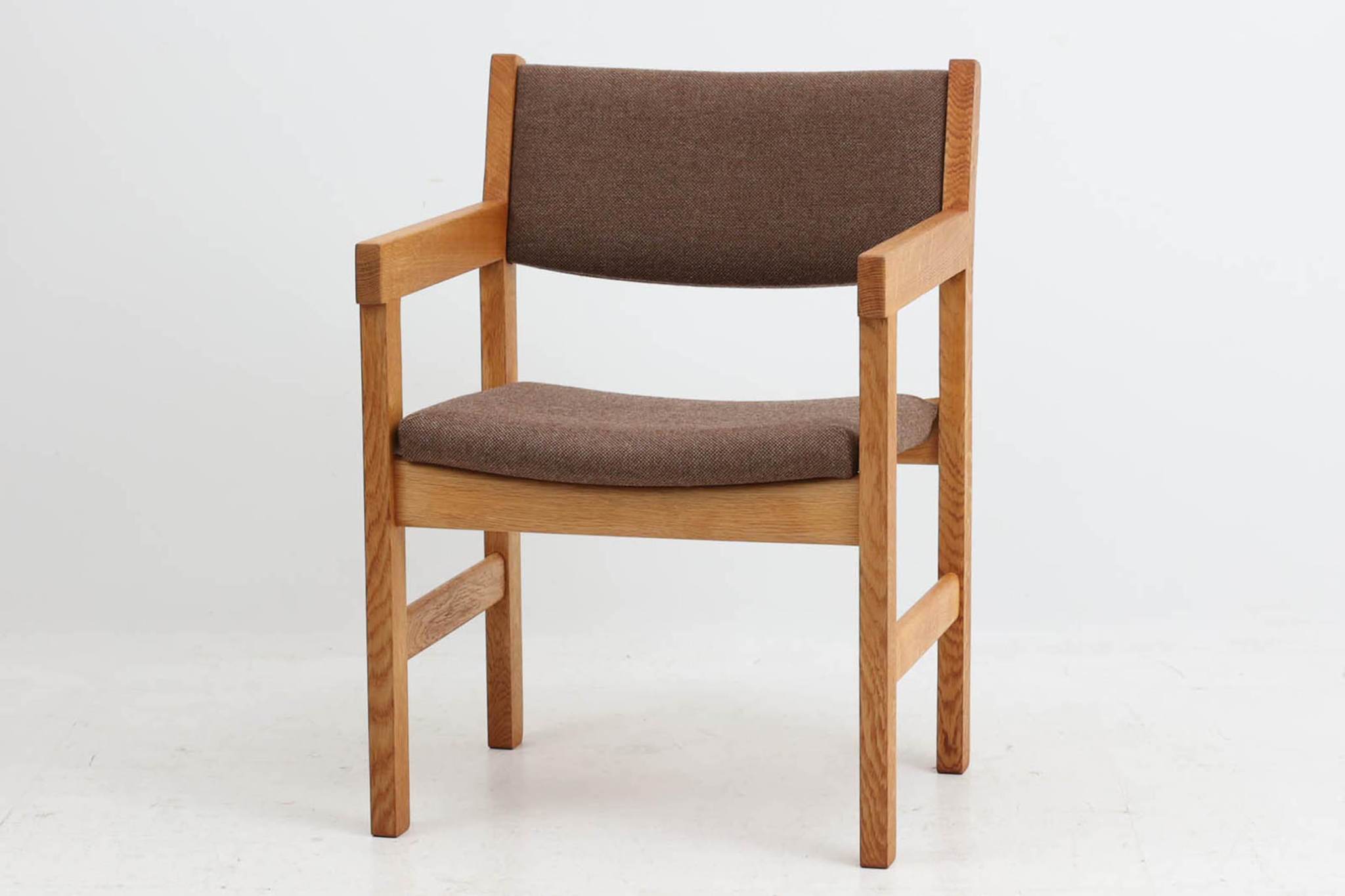 Rakuten - 北欧家具ビンテージ　アームチェア　オーク材　Hans J.Wegner（ハンス・J・ウェグナー）　GETAMA/ゲタマ【デンマーク製 アンティーク ダイニングチェア パソコンデスクチェア おしゃれ インテリア おすすめ】