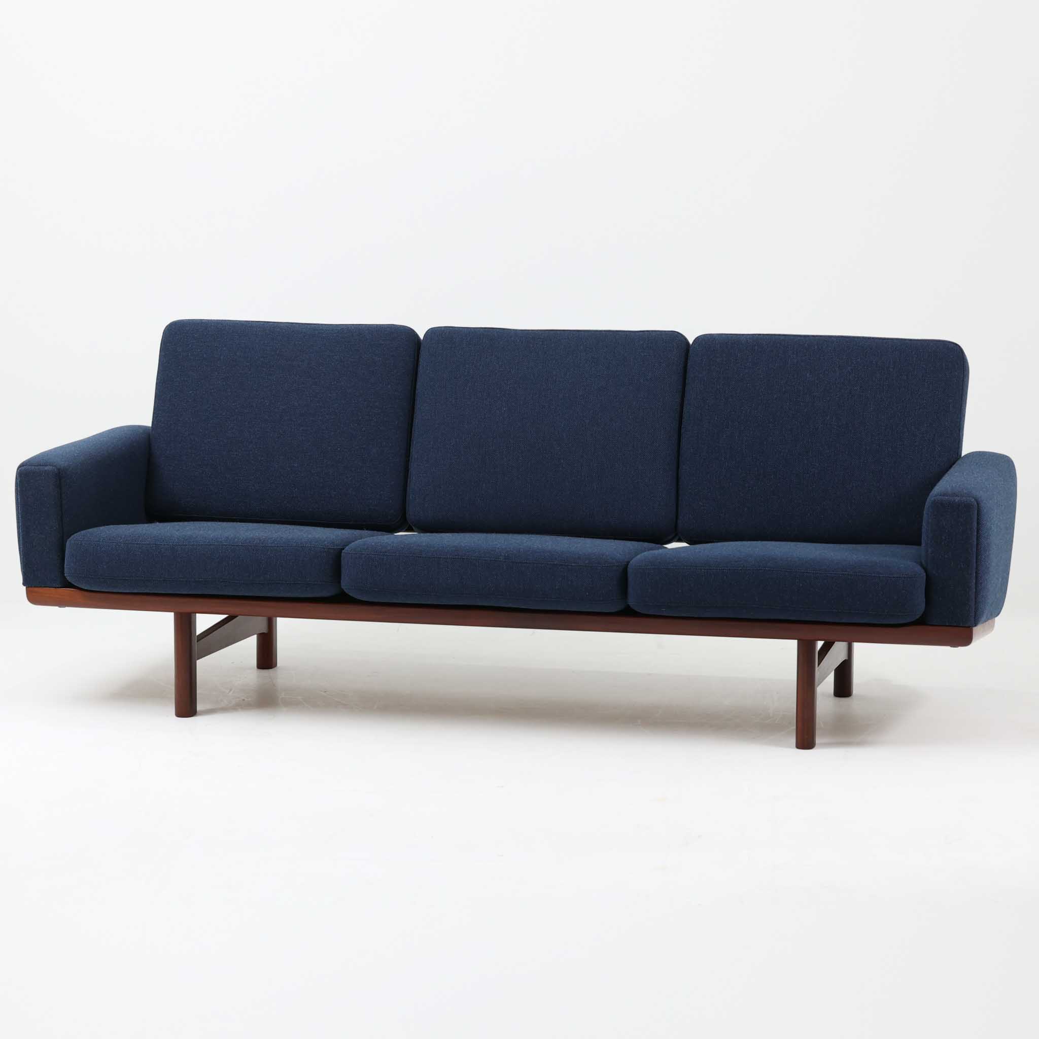 Hans J. Wegner トリプルソファ GE236 アフロモシア Getama ハンス・J・ウェグナー ゲタマ デンマーク製 北欧ビンテージ家具 3人掛け 長椅子 木製 応接家具 北欧家具 リビングソファ 直線的