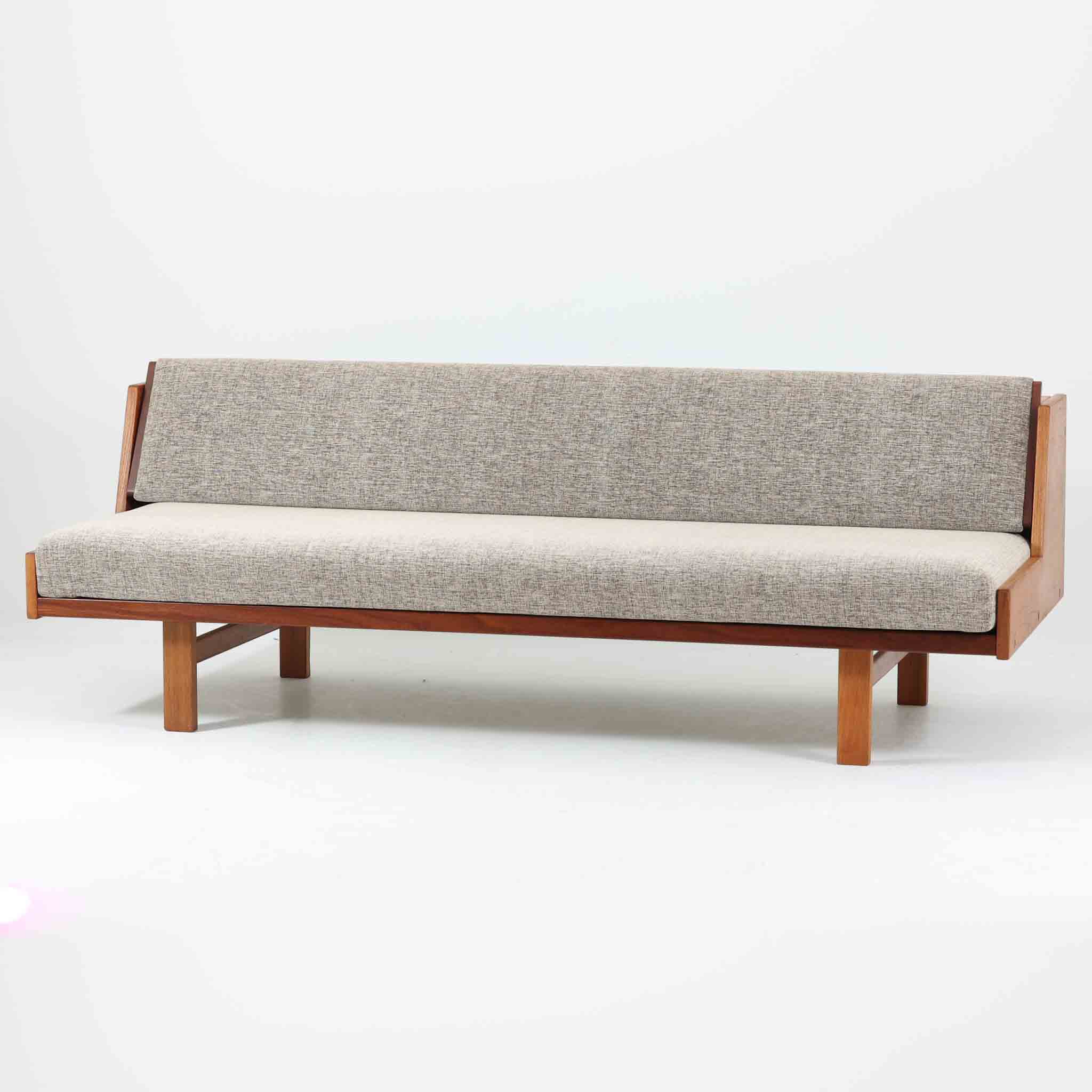 樂天商城 - Hans J. Wegner 角脚デイベッド GE258 チーク Getama ハンス・J・ウェグナー ゲタマ デンマーク製 北欧ビンテージ家具 ソファベッド 寝台家具 木製 来客用 リビング 書斎 北欧デザイン ミッドセンチュリー
