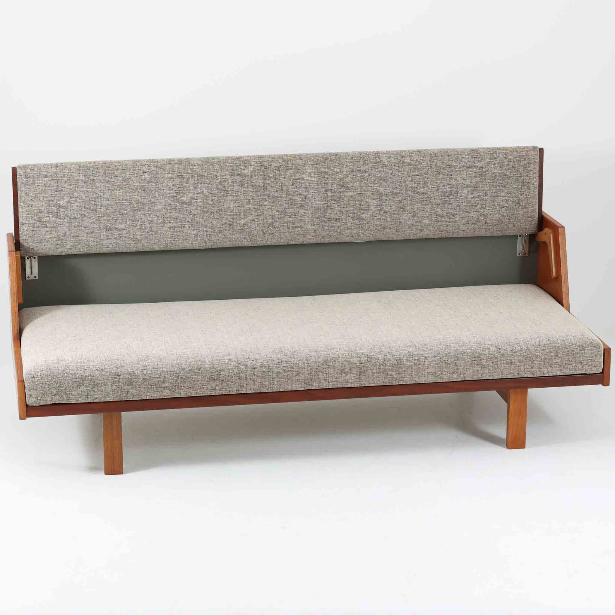 Hans J. Wegner �ѵӥǥ��٥å� GE258 ������ Getama �ϥ󥹡�J���������ʡ� ������ �ǥ�ޡ����� �̲��ӥ�ơ����ȶ� ���ե��٥å� ����ȶ� ���� ����� ��ӥ� ��� �̲��ǥ����� �ߥåɥ������꡼