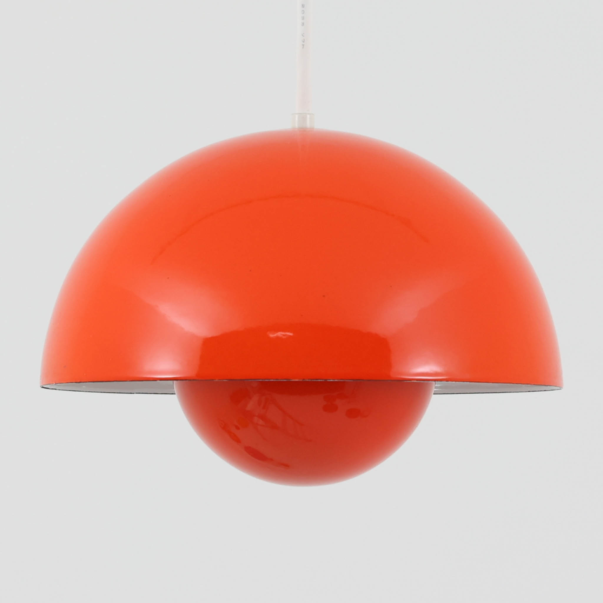 Rakuten - Verner Panton ペンダントライト FlowerPot 直径22cm Louis Poulsen ヴェルナー・パントン ルイスポールセン 北欧ビンテージ照明 北欧照明 ミッドセンチュリー デンマーク 琺瑯ランプ レトロ デザイン照明