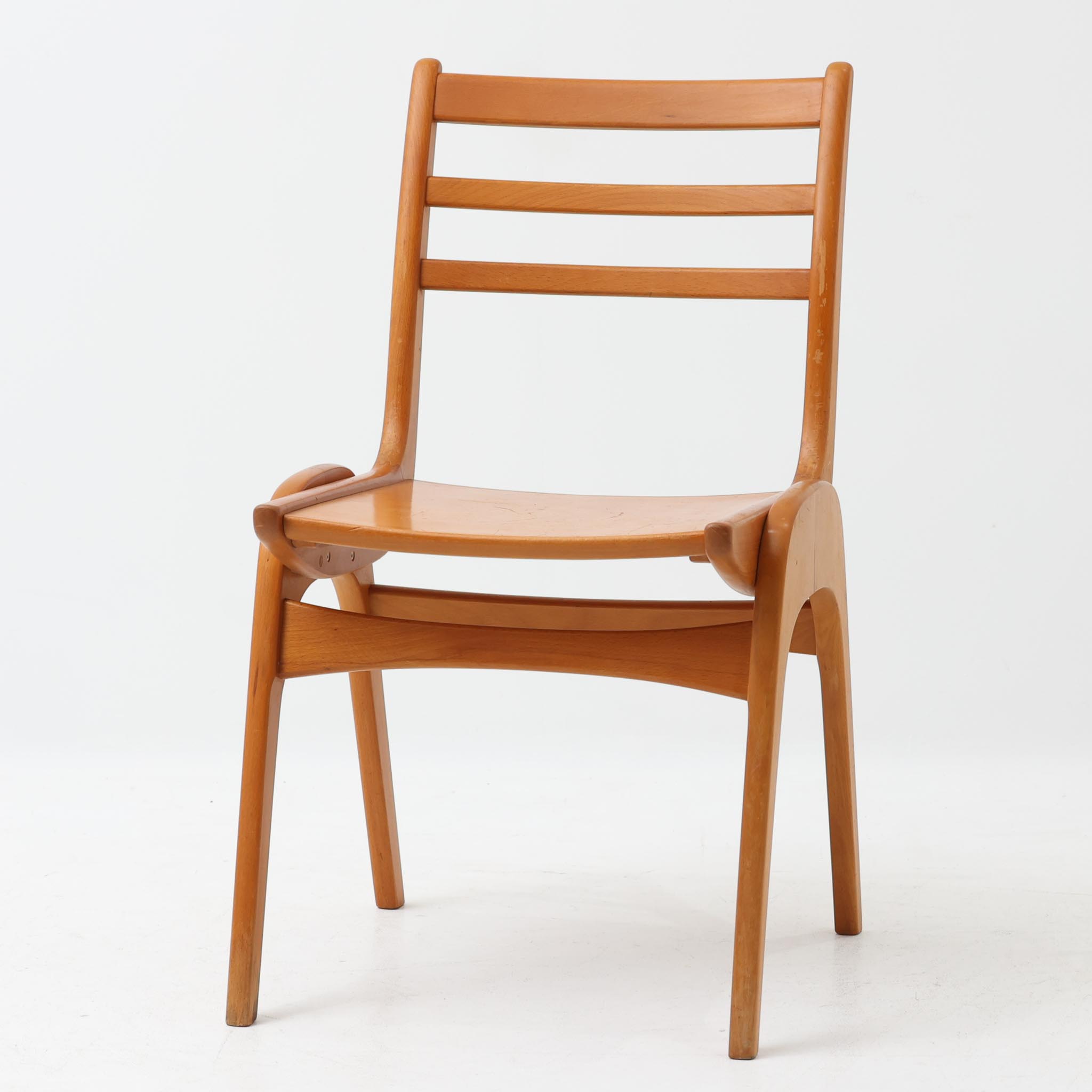 Henning Kjaernulf ダイニングチェア ビーチ材 Soro Stolefabrik ヘニング・ケアヌルフ 北欧ビンテージ家具 木製 椅子 食卓椅子 積み重ね可能 北欧家具 チェア リビング カフェ インテリア 名作家具