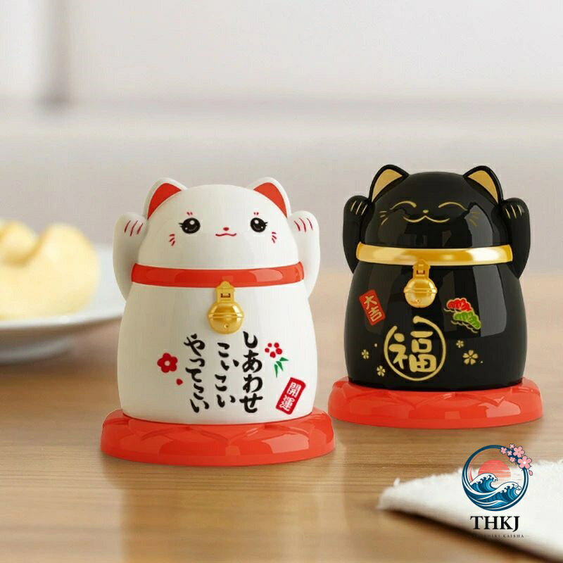 chocotto+(ちょこっとぷらす)のラッキー猫 猫型 楊枝入れ ようじいれ 爪楊枝入れ 楊枝ケース 220本まで収納可能 爪楊枝筒 楊枝筒 爪楊枝ボックス 爪楊枝ケース 招き猫 両手招猫 テーブル 卓上 キッチン レストラン カフェ おしゃれ かわいい お祝い 贈り物 4色｜アングル2