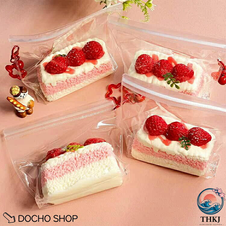 【全品2点で5%OFF】スクイーズ おもちゃ スイーツ いちごケーキ 握る おしゃれ 大福 水感スクイーズ ぷにぷに 低反発 chocotto-10062796 chocotto+(ちょこっとぷらす) サンプル画像3