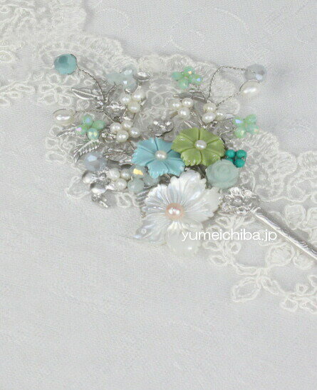 髪飾り 簪 一本挿し 三つ葉かんざし 一本差し 葉っぱ 花 ブルー グリーン ビーズ 色留袖 黒留袖 フォーマル着物 チマチョゴリカジュアル 小紋 浴衣【新品】...