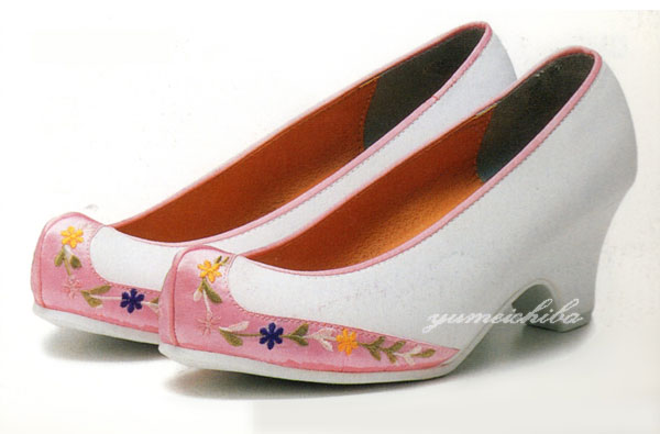 チマチョゴリの靴韓服靴 小花刺繍コッシン 64白×ピンク■kotshin-10wp-s