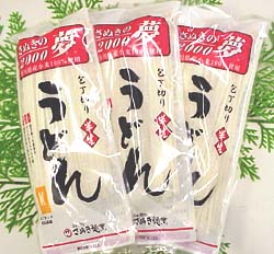 ★国産小麦100%「さぬきの夢2000」×5袋に鎌田醤油のツユ1本付きで送料込！★[常][蔵][凍]※クール便は+105円・代金引換は別途210円必要です農林水産大臣賞受賞！名門・さぬき麺業の半生うどんですUDON 【駅伝_中_四】【マラソン1106P05】