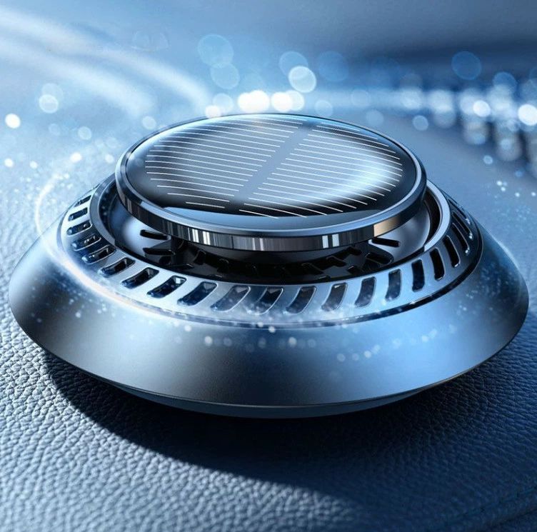 車用芳香剤 アロマディフューザー カーフレグランス アロマセラピー CEENIU ソーラー回転式 静音 高級カー用品