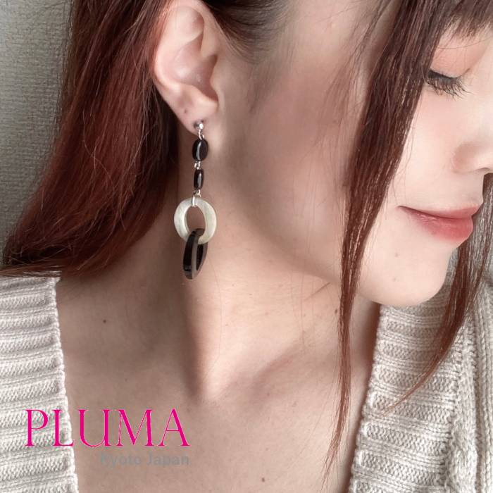 2連バッファローホーンピアス 水牛 角 人気 流行 金属アレルギー女性 選べる PLUMA おしゃれ ハンドメイド アクセサリー チタンポスト 大人 上品 シンプル ブランド プレゼント 高級