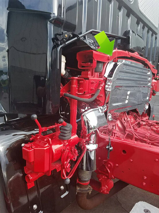 HINO　プロフィア　テラヴィ　エンジンカバー★高級クロームメッキ仕様★