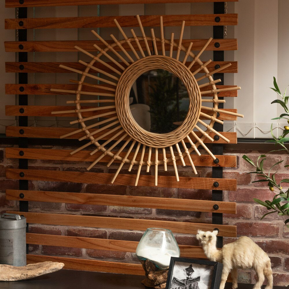 おしゃれなラタンフレームのウォールミラー ザ・サン 壁掛け鏡 [2]