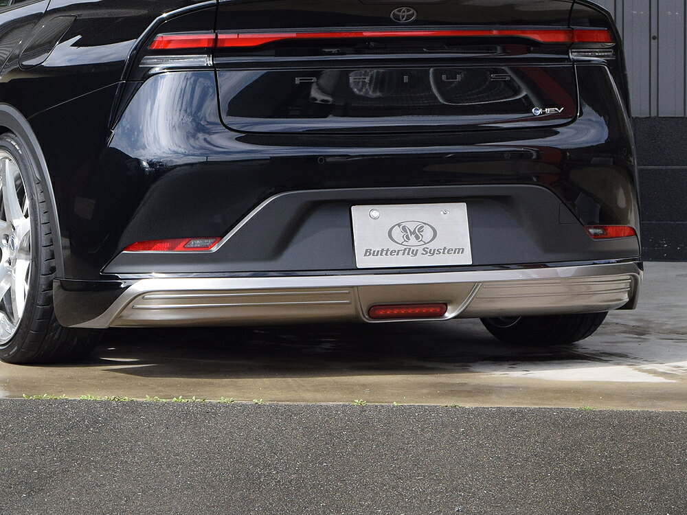 プリウス　MXWH60/65 ZVW60/65　リアハーフスポイラー　GLANZ Butterfly System/バタフライシステム