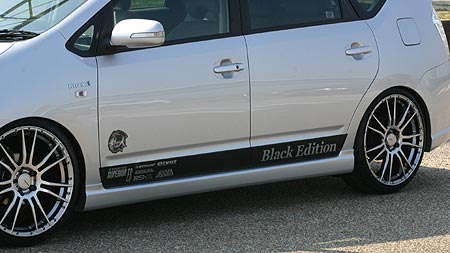 プリウス NHW20 サイドステップスポイラー 塗装済 乱人 ブラックエディション