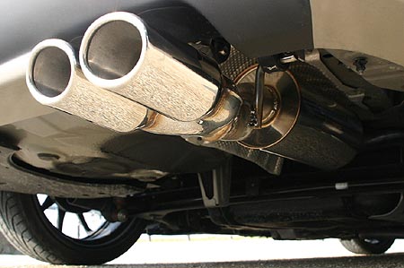 プリウス NHW20 SUS304＋80ΦWチタニウムテールマフラー 乱人 ブラックエディション