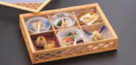 月見弁当(6ツ仕切)【松花堂弁当】【白木松花堂】【弁当箱】【木製】【盛器】【宴会に】【お祭りに】【新年会に】【忘年会に】【1-314-4】