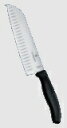 送料無料 ビクトリノックス スイスクラシック 三徳包丁 溝付 17cm
