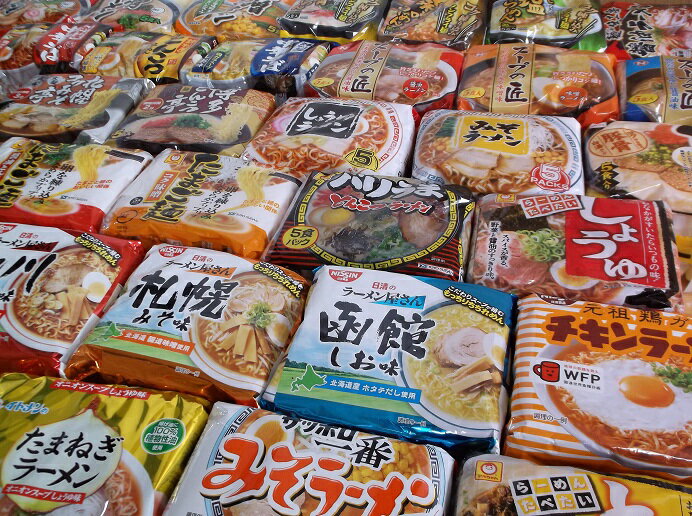 【送料0円】【大量60食!!】 5食入の袋ラーメンが12種類 袋麺 福袋 詰め合わせ インスタントラーメン インスタント麺 東北地方太平洋沖地震南海トラフ地震対策 詰め合せ詰合わせ詰合せ ハウス食…